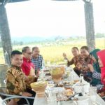 Kunker Kala Corona Melanda, Beredar Foto Anggota DPRD Jombang Santai di Restoran Mewah