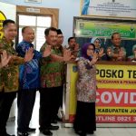 Bupati Mundjidah Kunjungi Posko Terpadu Pencegahan dan Penanganan Covid-19 Jombang