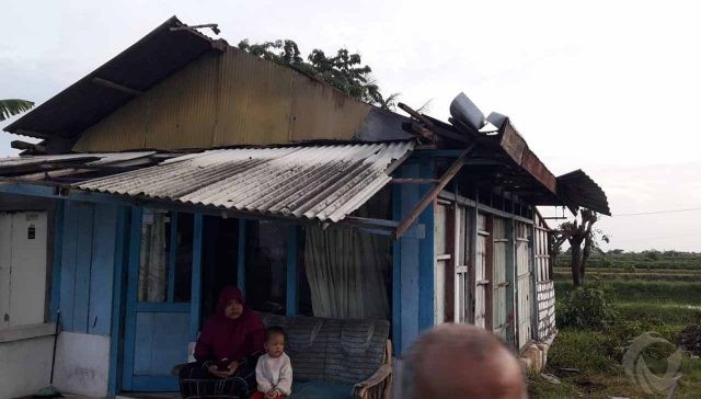 Hujan dan Angin Kencang di Lamongan, Puluhan Atap Rumah Mawut