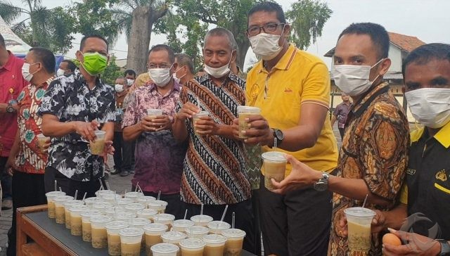 Cegah Corona, Petugas Samsat Surabaya Utara Diberi Extra Fooding