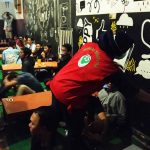 Bandel Masih Nokrong di Warung Kopi, Polisi Blitar Bubarkan Paksa Kerumunan Warga