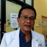 Kisah Dokter Perawat PDP Covid-19 di Mojokerto, Rela Pakai Jas Hujan Ketika Stok APD Habis