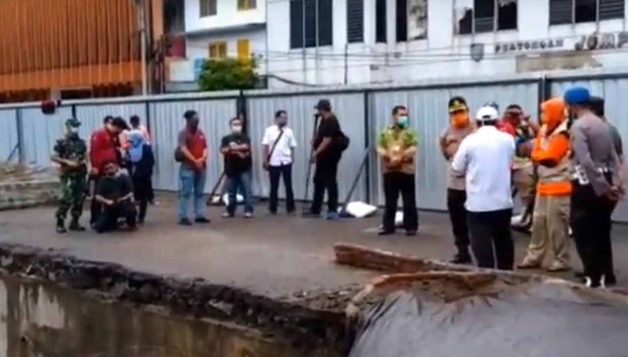 Video: Jalan Ruko Jompo Jember Kembali Dibuka