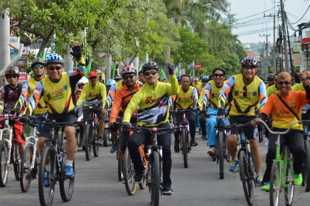 Gowes, Wabup dan Kepala BNNK Gresik Kampanye Bahaya Narkoba