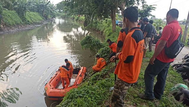 Diduga Jadi Korban Pembunuhan dan Dibuang ke Sungai, Basarnas Lakukan Penyisiran Sungai