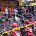 Judi Sabung Ayam di Dlanggu Mojokerto, Empat Pria dan 33 Motor Diamankan