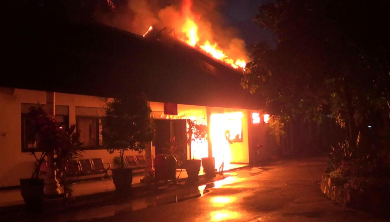 Video: Gudang Dinkes Kota Blitar Terbakar