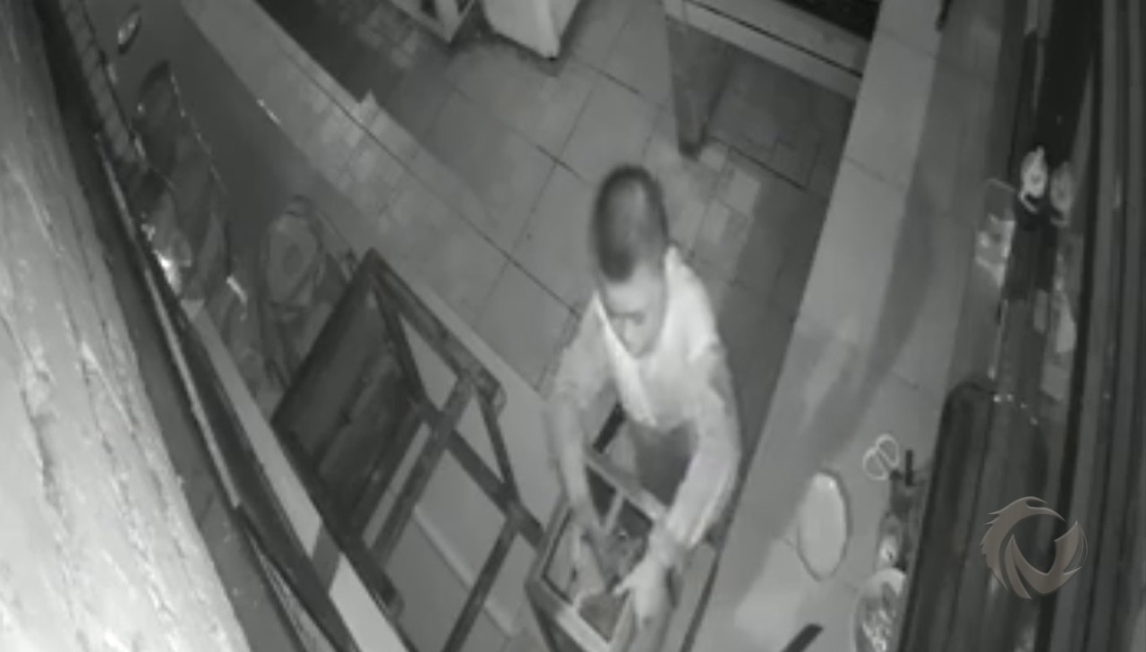 Bocah di Mojokerto Curi Kotak Amal Terkam CCTV