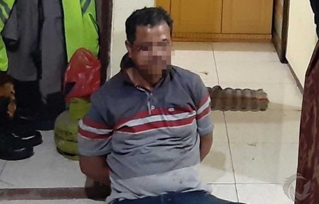 Ketahuan Bobol Warung di Mojokerto, Pria Ini Babak Belur Dihajar Massa