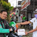 PKS Jombang Bagikan Masker dan Nasi Kotak untuk Abang Becak dan Ojol