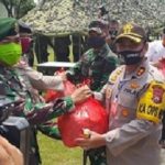 TNI-Polri di Pasuruan Jadi Koki, Siapkan Ribuan Nasi Bungkus untuk Terdampak Covid-19