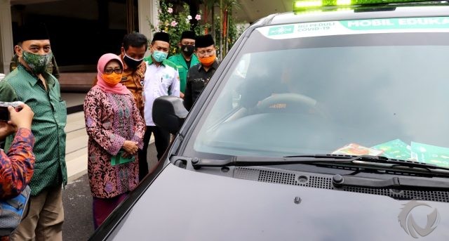 Edukasi Masyarakat, Bupati Jombang Launching Mobil Siaga Covid-19