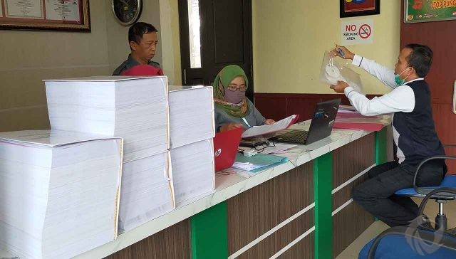 Jaksa KPK Limpahkan 5 Berkas Perkara Tersangka Korupsi ke Pengadilan Tipikor Surabaya