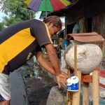 Gentong Disulap Jadi Wastafel Cuci Tangan, Bentuk Protes Warga Pilang Kota Probolinggo