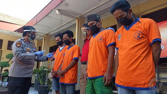 Pesta Sabu, 4 Pemuda Belia Dibekuk Polisi