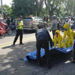Kecelakaan di Jalan Ngagel Surabaya, Pemotor Emak-Emak Tewas