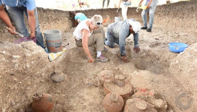 Mengejutkan, Arkeolog Temukan Monumen Suku Maya Sepanjang 1 Mil