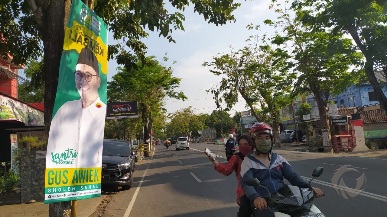 Banner Bertebaran di Kota Pasuruan Akan Ditertibkan