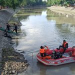 Mencari Ikan di Kali, Dua Bocah di Surabaya Terseret Arus