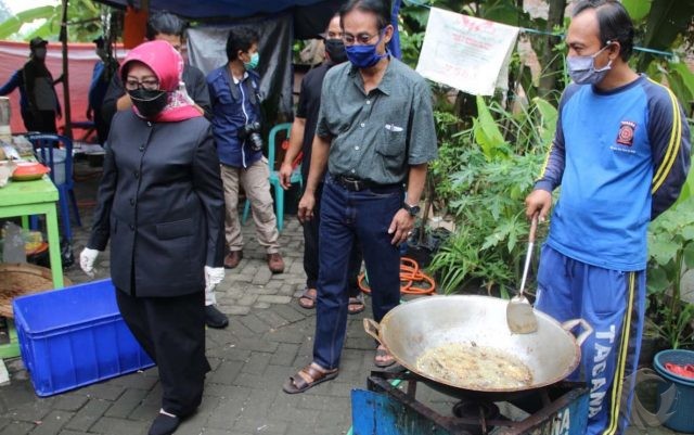 Bupati Jombang Pastikan Logistik untuk Karantina Wilayah di Desa Plosokerep Aman