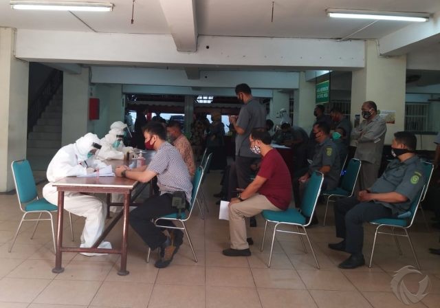 Antisipasi Penyebaran Covid19, PN Surabaya Gelar Rapid Test 310 Pegawai