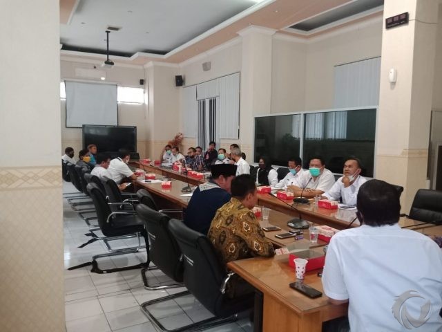 PT Aditya Sinar Pratama Bali di Situbondo Sanggup Perbaiki Jalan Rusak