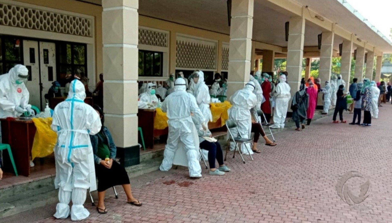 500 Ibu Hamil Surabaya Ikuti Swab Test Gratis di Gelora Pancasila