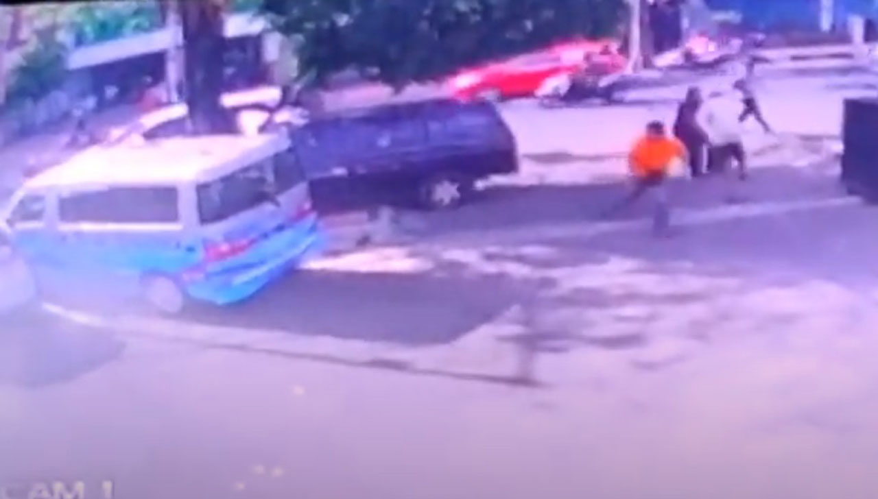 Video: Kecelakaan Maut di Jember Tewaskan Penjual Masker dan Rekannya
