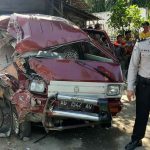 Tiga Kendaraan Kecelakaan di Nganjuk, Mobil Carry Ringsek Parah