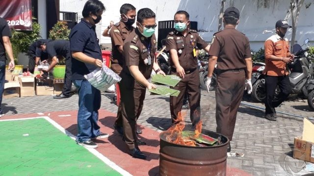  Sabu 1,1 Kg dan Ribuan Butir Pil Koplo, Dimusnahkan Kejari Tanjung Perak  Surabaya