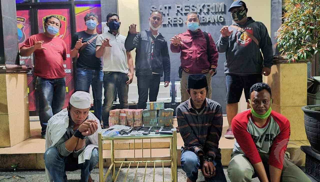 Pura-pura Ajak Nyumbang Pesantren di Jombang, 3 Pria Malah Bawa Kabur Uang Ratusan Juta