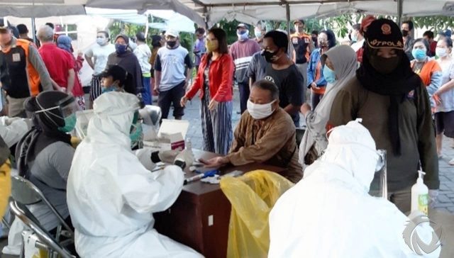 Rapid Test Massal di Pasar Keputran Surabaya, 37 Warga Reaktif