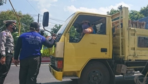 Puluhan Truk di Mojokerto, Terjaring OPS