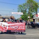 Relawan Eri Cahyadi Bentangkan Spanduk Gelar Deklarasi pada 15 Titik di Surabaya