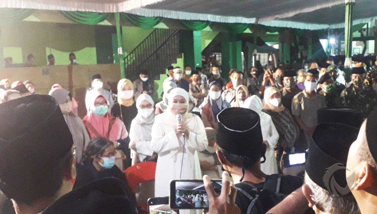 Lepas Jenazah Gus Im, Begini Kata Khofifah Tentang Sosok ‘Misterius’ Itu