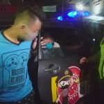 Video: Pasutri Digelandang Polisi Gegara Kepergok Curi Uang