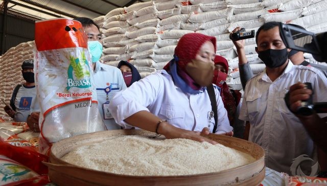 Bulog Pastikan Jatah Beras PKH di Jombang Siap Disalurkan