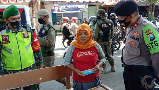 Tak Hafal Pancasila dan Indonesia Raya, Pelanggar Tak Pakai Masker di Pasuruan Baca Ayat Kursi