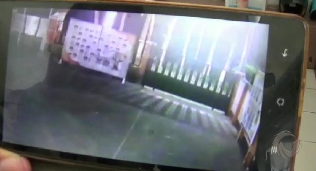 Pelaku Teror Bunga Setaman di KPU Kota Blitar Terekam CCTV