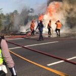 Korsleting Listrik, Truk Muat Karet Ludes Terbakar di Tol Sidoarjo