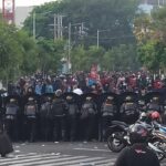 Demo UU Ciptaker, Situasi di Grahadi Surabaya Masih Mencekam hingga Kamis Petang
