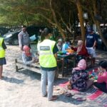 Operasi Yustisi di Pantai Jolosutro Blitar, 18 Pelanggar Prokes Ditindak