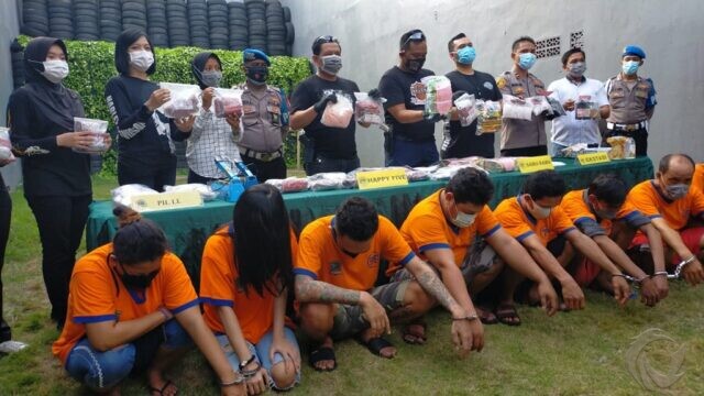 Polisi Surabaya Bekuk 8 Budak Sabu Jaringan Madura, 8,8 Kg Sabu Disita