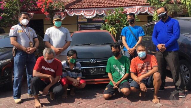 Komplotan Penggelapan dan Penadah Mobil Lintas Daerah Dibekuk Polisi di Surabaya