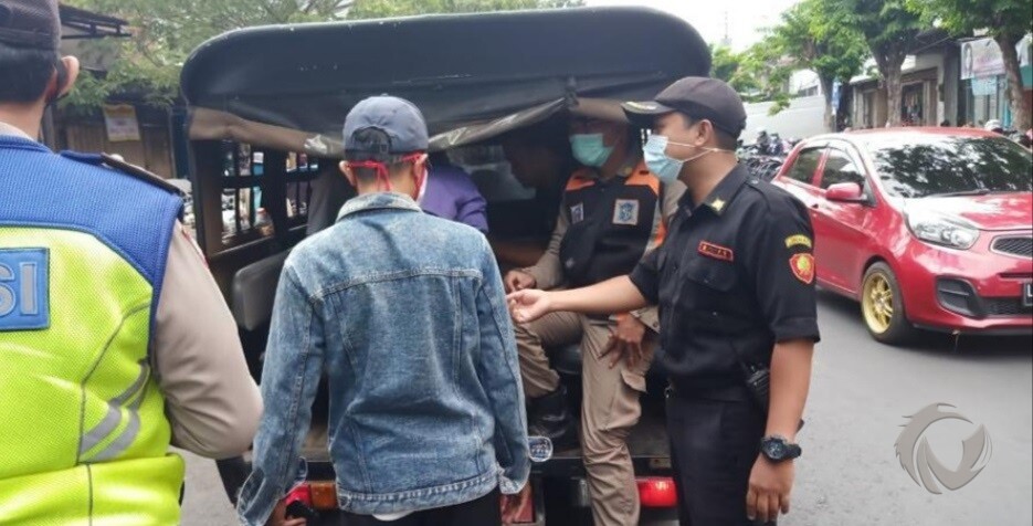 Pemkot Surabaya Bentuk Tim Swab Hunter, Buru Pelanggar Protokol Kesehatan