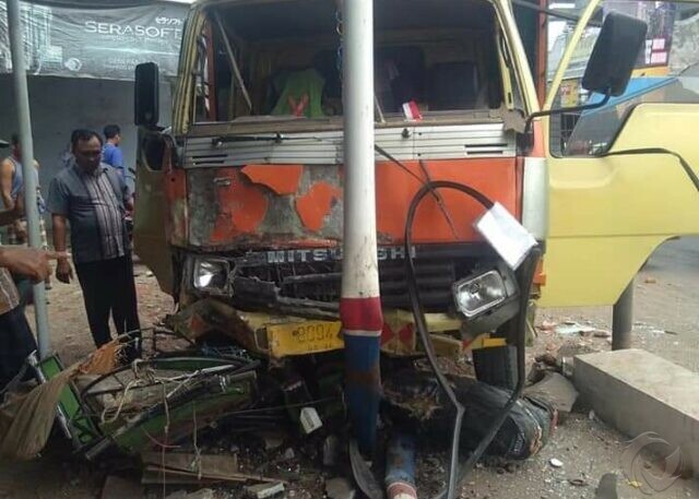 Truk Tabrak Vario, Bentor dan Pejalan Kaki di Jember, 2 Orang Tewas