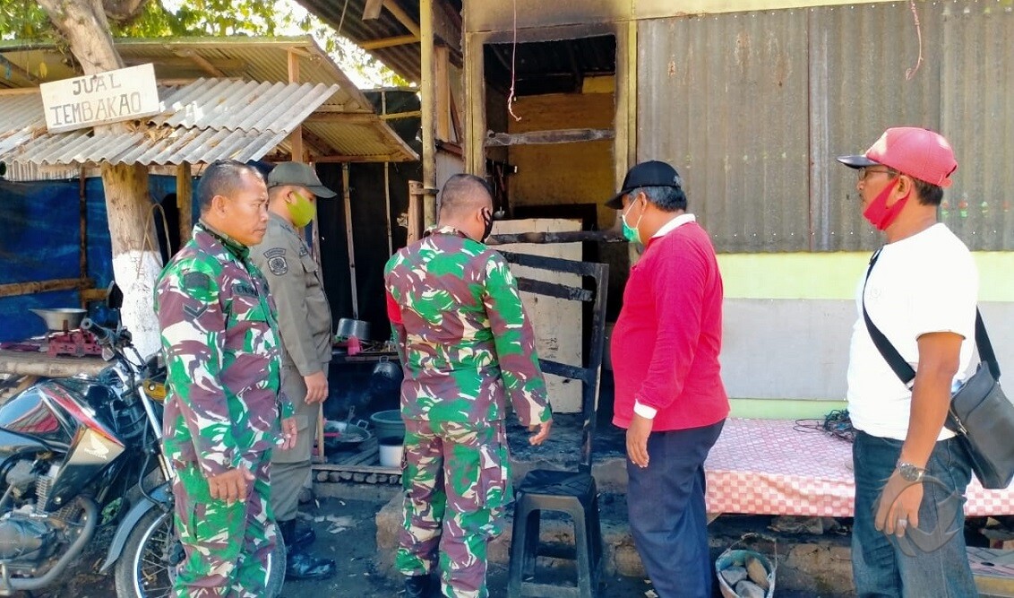 Lupa Matikan Mesin Pompa Air, Warung Nasi di Situbondo Terbakar