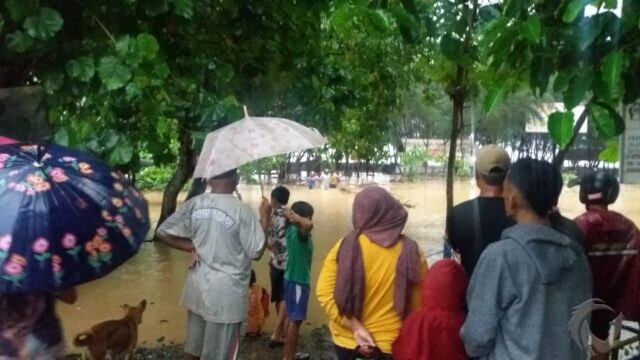 Diguyur Hujan, Pantai Jolosutro Blitar Banjir, Tak Bisa Diakses Pengunjung