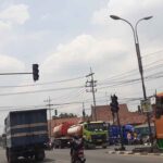 <em>Traffic Light</em> di Trowulan Mojokerto Rusak, Lalu Lintas Jadi Ruwet