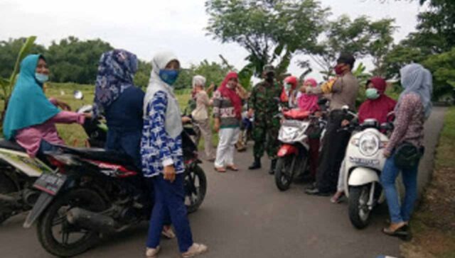 Kader Kelurahan di Nganjuk Gandeng Polisi Lakukan Edukasi Kebiasaan Baru